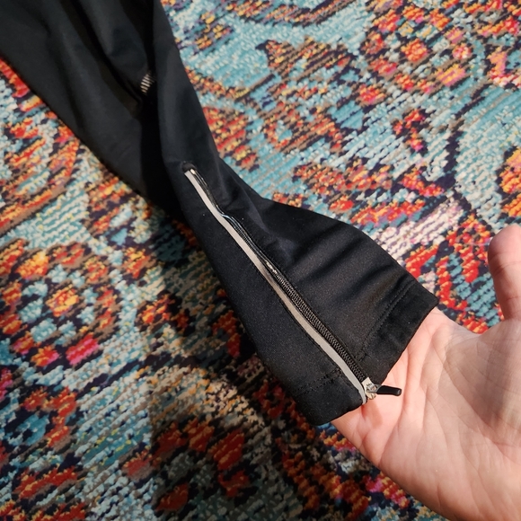 💘 Nike Black Zippered Dri Fit Tights - Picture 5 of 5